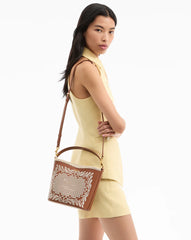 Eyelet Whipstitch Feedbag 