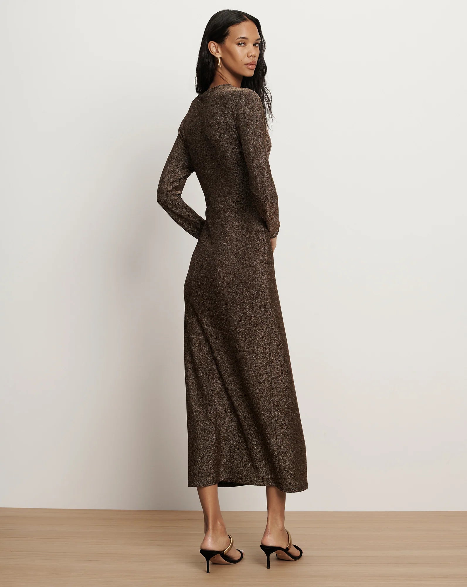 Neomie Metallic Midi Dress